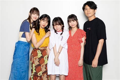 「ぼっち・ざ・ろっく！」が舞台に！ “結束バンド” キャスト4名と演出・山崎彬（悪い芝居）に聞く、生歌唱×生演奏のlive Stageの