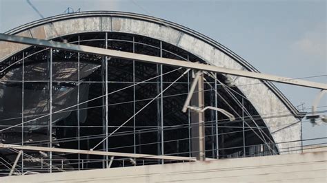 Naked Powerful City Superjeanmarc