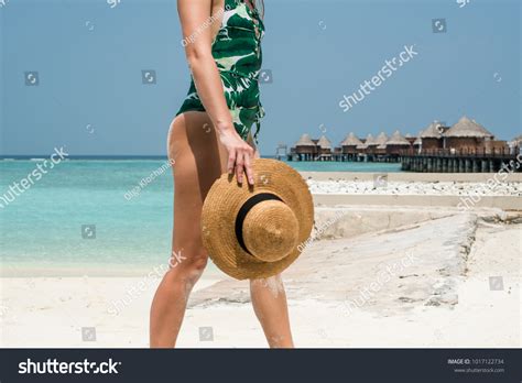 Sexy Girl Bikini Beach Whith Hat Stock Photo 1017122734 Shutterstock