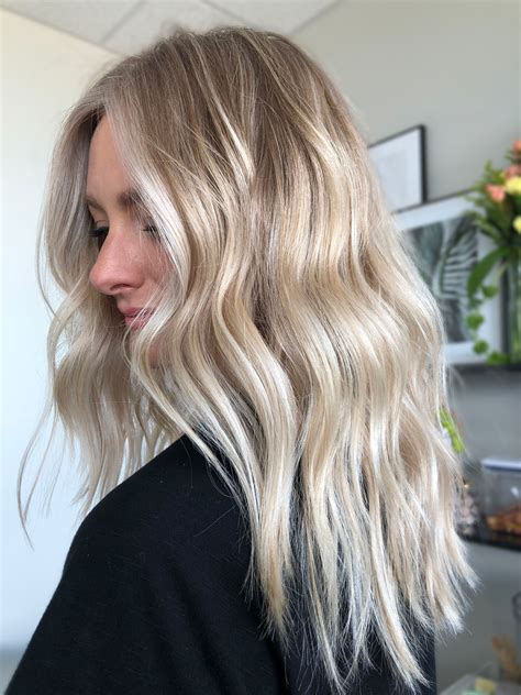 Bright Blonde Balayage Champagne Blonde Hair Summer Blonde Hair