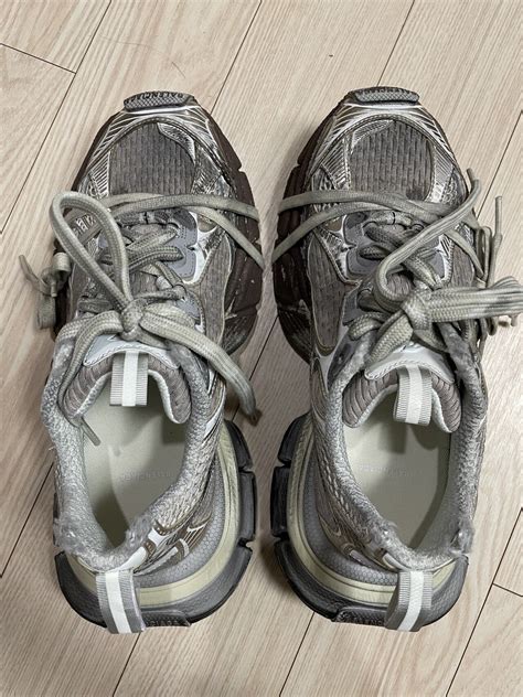 발렌시아가 3XL 원아웃 에그쉘 컬러입니다 - 패션 - 에펨코리아