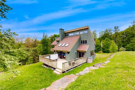 Chalet Gibby - Home Rental in Killington
