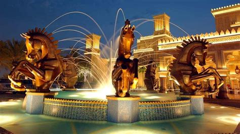 Luxury Life Design: The Al Qasr Hotel at Dubai’s Madinat Jumeirah Resort