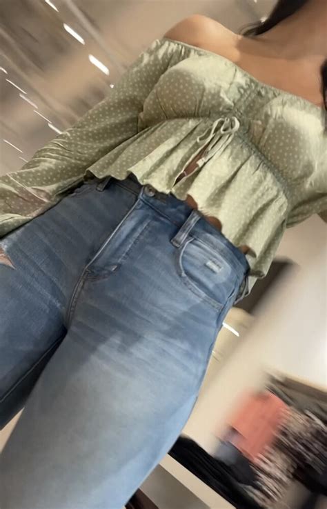 Hot College Brunette With A Perfect Shaped Ass Like How Video Tight Jeans Forum