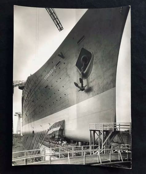 Pin By Kes On Titanic Abandoned Ships Normandy Ss Normandie