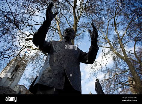Statue Of Nelson Mandela London Stock Photo Alamy