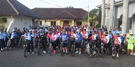 Sinergitas Tni Polri Dan Masyarakat Polresta Tasikmalaya Gelar Gowes