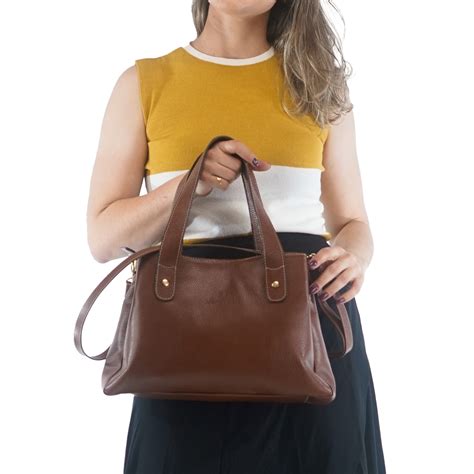 Bolsa Em Couro Legítimo - Bolsa em Couro Legítimo Feminina Transversal e Mão Nouveau Menegatti ...