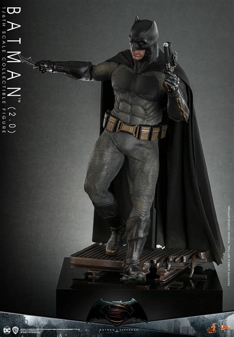 The Dark Knight Rises Hot Toys Reveals Dynamic 1 6 Scale Batman Figure Version 2 With