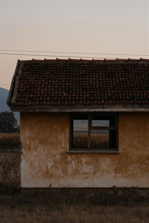 Empty House Photos, Download The BEST Free Empty House Stock Photos ...