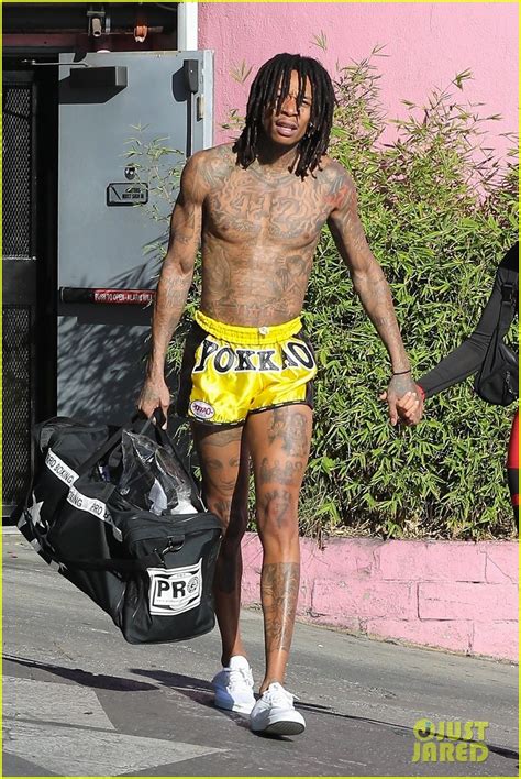 Wiz Khalifa Shows Off His Toned Bod In Short Shorts While Leaving The