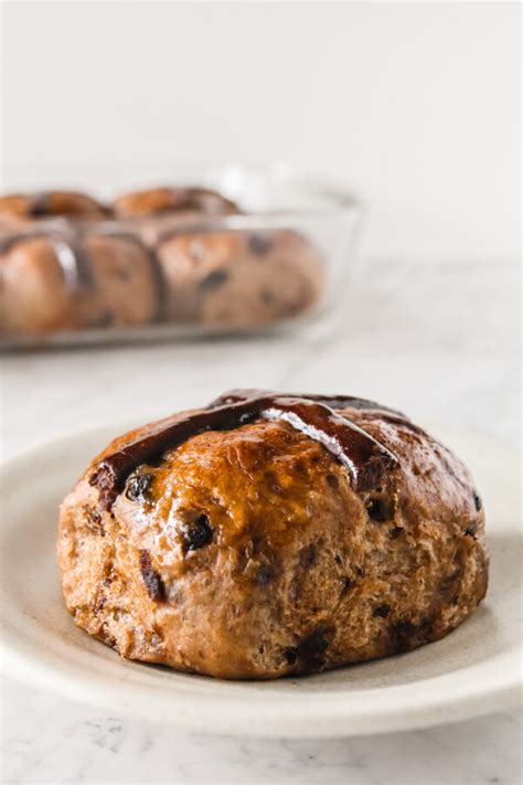 Vegan Chocolate Chip Cinnamon Hot Cross Buns Unit