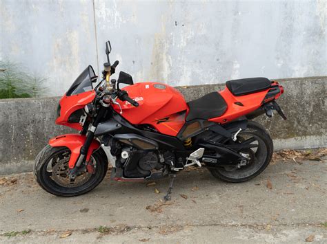 Купить б у Aprilia Tuono инжектор в Хосте красный naked bike