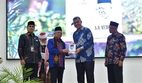 Uin Ar Raniry Aceh Luncurkan Buku Kh Maruf Amin Bapak Ekonomi