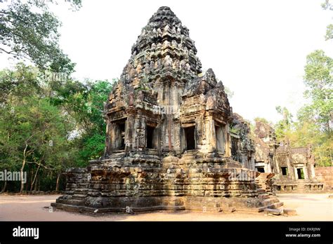 Anciens Temples Khmer Dans Le Complexe Du Temple Dangkor Wat à Siem