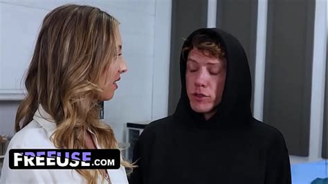 Freeuse Office Videos XVIDEOS