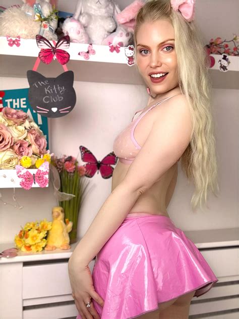 Boobs Are Even Cuter From The Side Nudes Sideboob Nude Pics Org