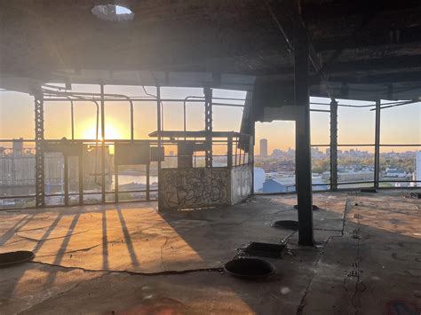 Abandoned grain elevators and an amazing view. [4032x3024] : r