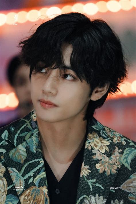 BTS V Named The Most Handsome Man In The World 2020 Starbiz Net