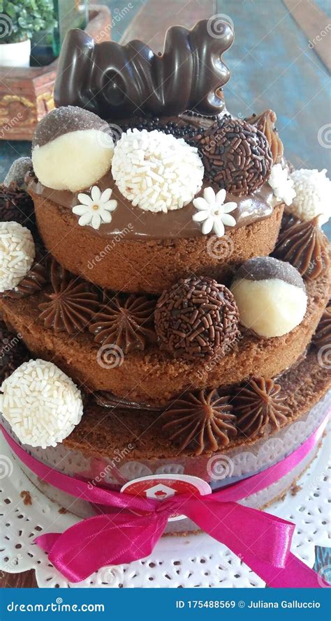 Naked Cake Chocolate Toppings Stock Image Image Of Cuisine Dessert