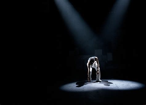 Teatro Tram di Napoli diretta streaming dello spettacolo Nude Veritá