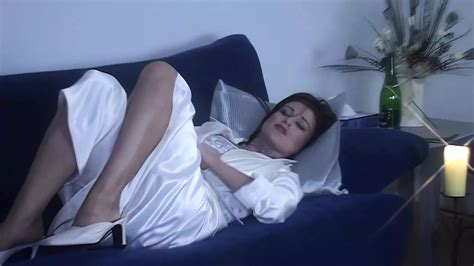 Deutsche Solo Squirting MILF Fotze German Close Up Porn By FapHouse XHamster