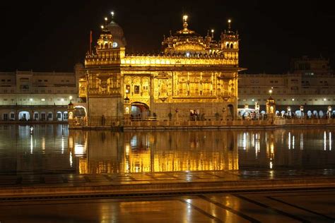 Langar in Golden Temple - Facts About World's Largest Kitchen