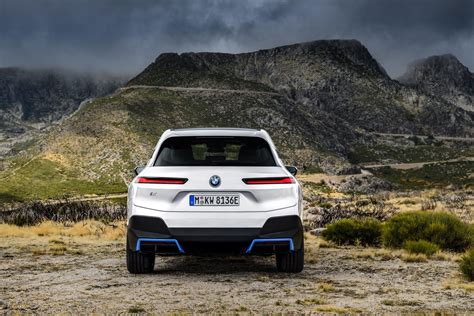 The BMW IX XDrive40 And IX XDrive50 400 Km 249 Miles Range