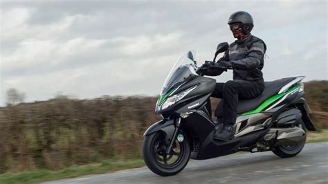 Review of the Kawasaki J300 - Fraser Addecott - Mirror Online