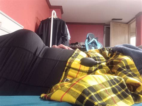 FemaleBellyinflation