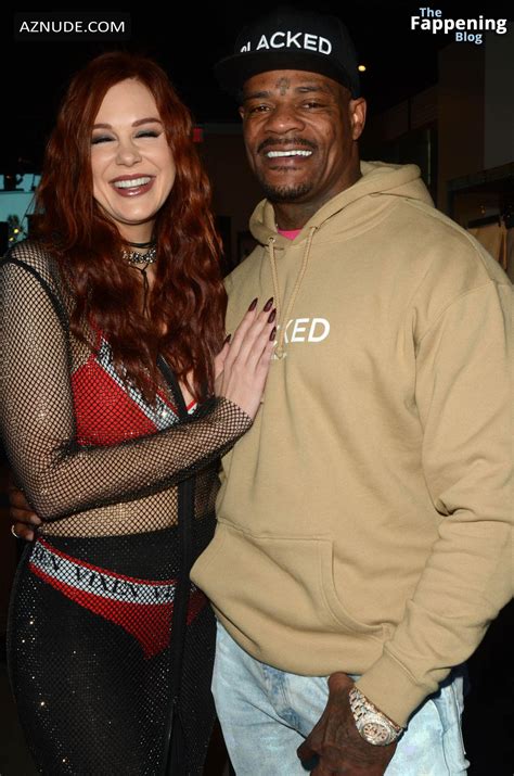 Maitland Ward Sexy Flashes Her Hot Tits At The AVN Expo In Las Vegas AZNude