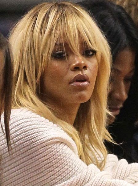 Check Out Rihanna S New Blonde Hairstyle Will You Miss Her Auburn Curls Glamour