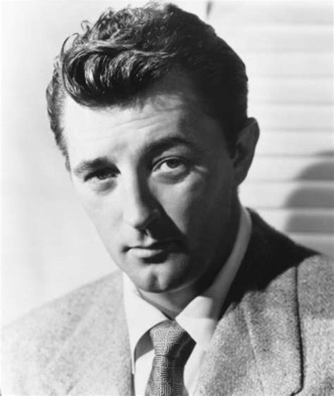 Robert Mitchum Movies Bio And Lists On Mubi