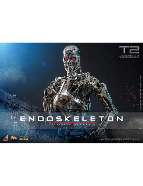 Hot Toys Movie Masterpiece Terminator 2 Judgement Endoskeleton Battle Damaged Version 1 6 Scale
