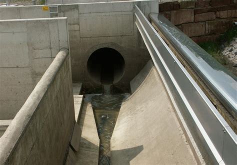 Planung Und Betrieb Von Bauwerken Der Zentralen Regenwasserbehandlung