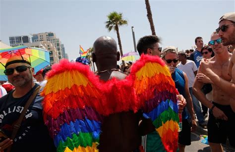 Galería Israel celebra orgullo gay con uno de los desfiles más grandes de su historia