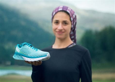 Arahi HOKA Road Shoes | HOKA®