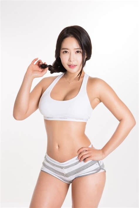 5 Hot Sexy Sohee Bikini Pics