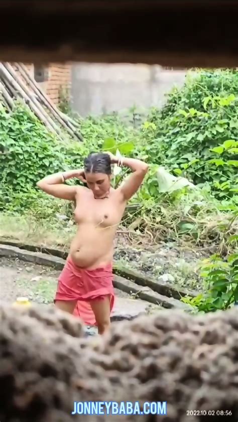 Capture Riverside Aunty Bathing Nude Hidden Video