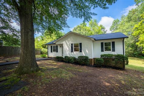 305a Little St Lincolnton Nc 28092 Mls 4052823 Coldwell Banker