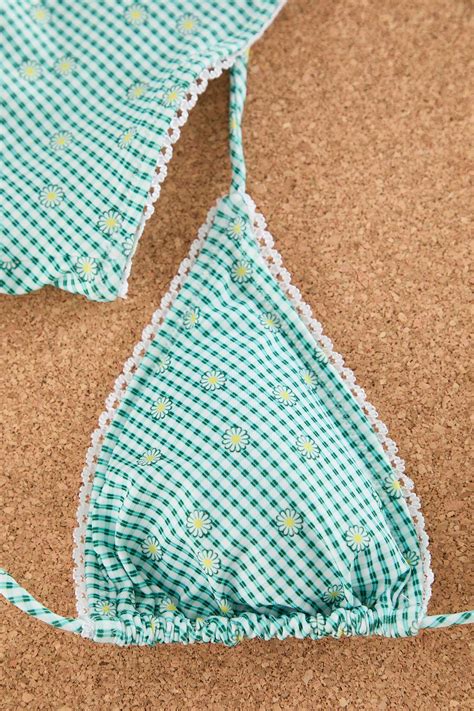 Trendyolmilla Çiçek Desenli Üçgen Şerit Detaylı Regular Pretty Bikini Takımı TBESS BT