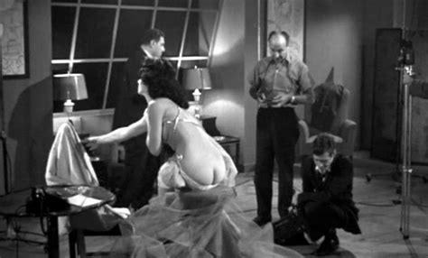 The Brain That Wouldn t nude pics página 1