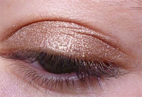 Beauté au quotidien TUTO AVEC LA NAKED n Maquillage simple et chic