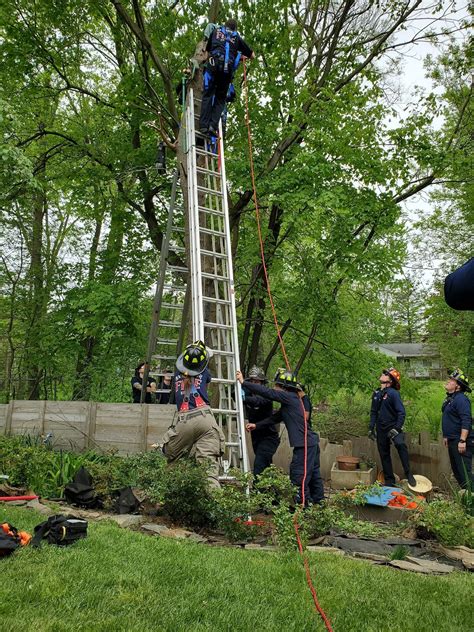 Ann Arbor firefighters rescue injured man trapped 25 feet up in tree