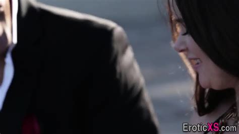 Blindfolded Fingered Babe