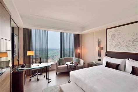 Luxury Hotel Accommodation in Kolkata | JW Marriott Hotel Kolkata