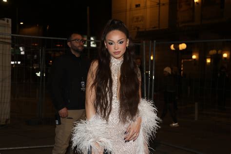 Breskvica Se Skinula U Bikini