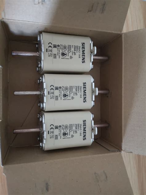 3PCS 1Box Siemens 3NA3 144 3NA3144 NH1 GG 250A 500V Fuse New Free Ship