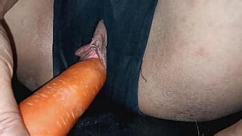 แหกหนกเรยนเอาแครอทถเมดแตดเอาแตงกวายดรหฉกกางเกงของเธอใหเหนแตด XVIDEOS