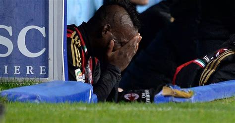 AC Milan S Mario Balotelli Breaks Down In Tears After Being Substituted